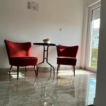 Opg - Zm Apartmani Martinovic Novska Exterior photo