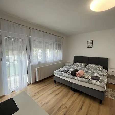 Opg - Zm Apartmani Martinovic Novska Exterior photo